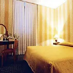 Orange Garden Oda ve Kahvaltı 4*